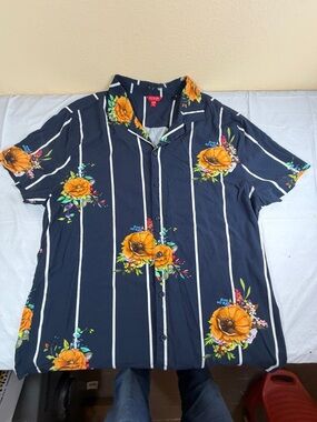 Guess Navy Short-Sleeve Button-Down with Yellow Floral Motif